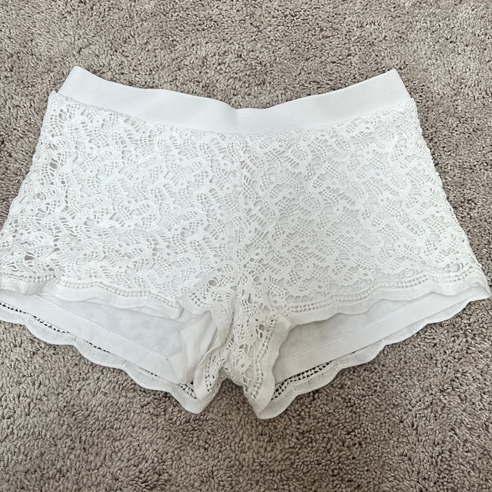 Lilly Pulitzer crochet shorts size small
